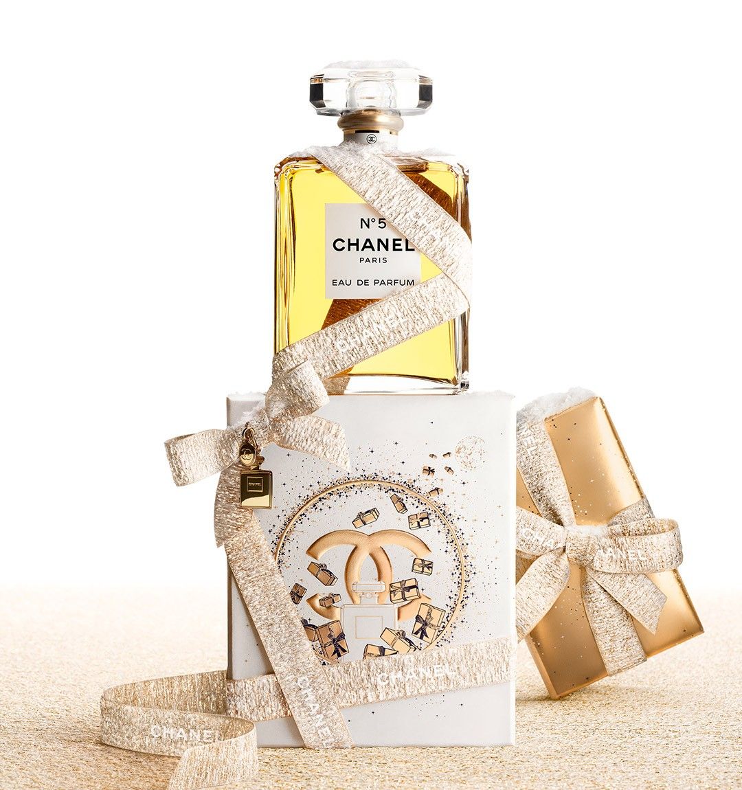 CHANEL Christmas 2